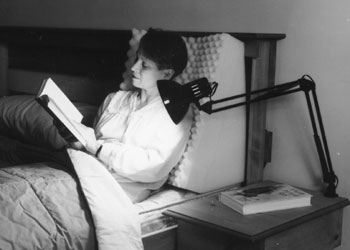 readinglamppillow2